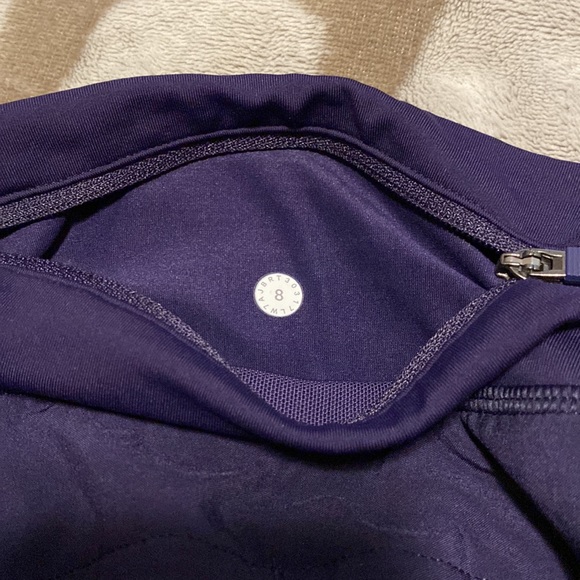 Lululemon Speed Up Shorts - Picture 3 of 3